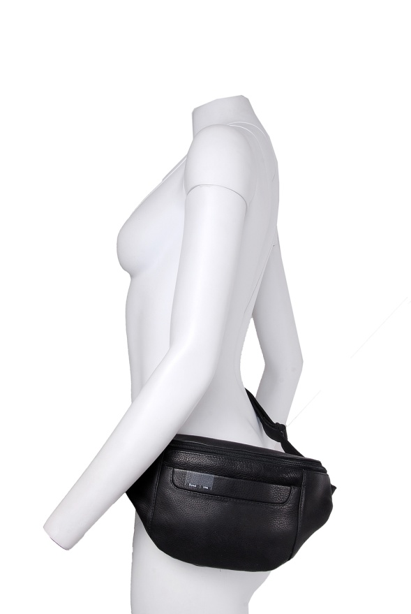 detail kožená ledvinka