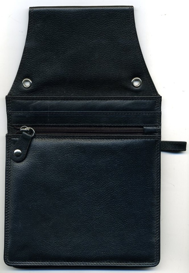 detail kožené pouzdro na kasírku