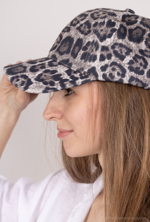 detail Kšiltovka se vzorem