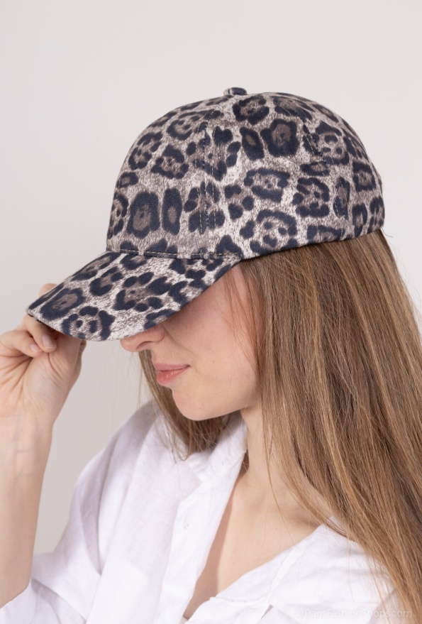 detail Kšiltovka se vzorem