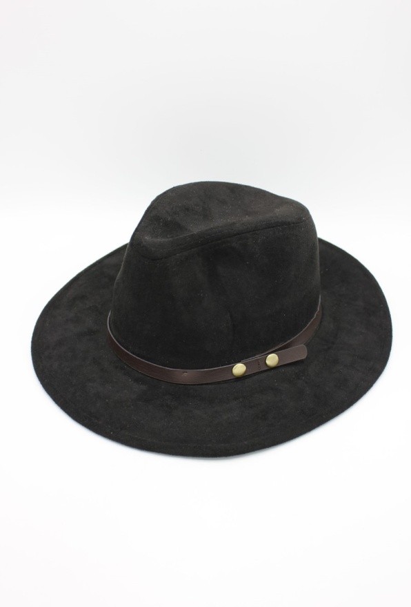 detail Klobouk s ozdobným lemem z koženky