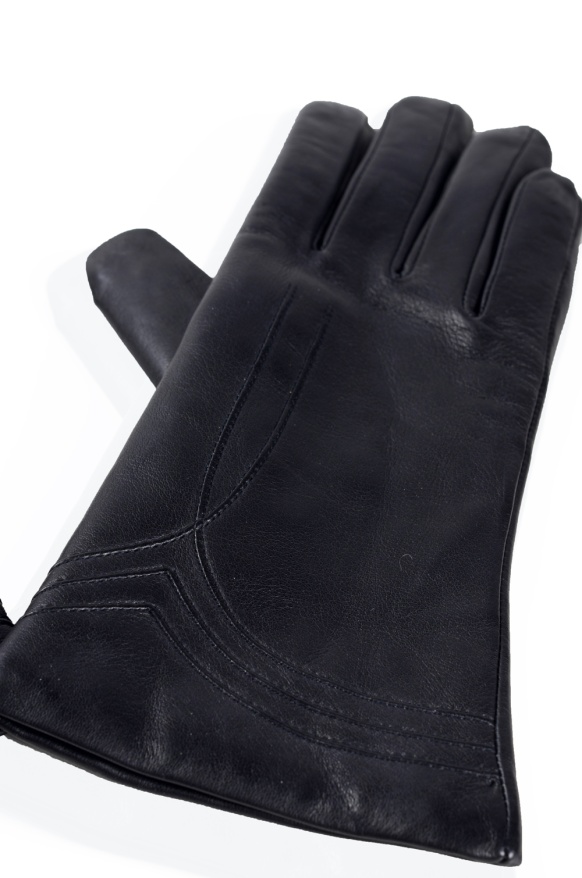 detail kožené dámské rukavice