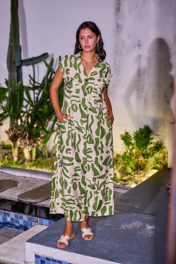 detail Letní propínací šaty