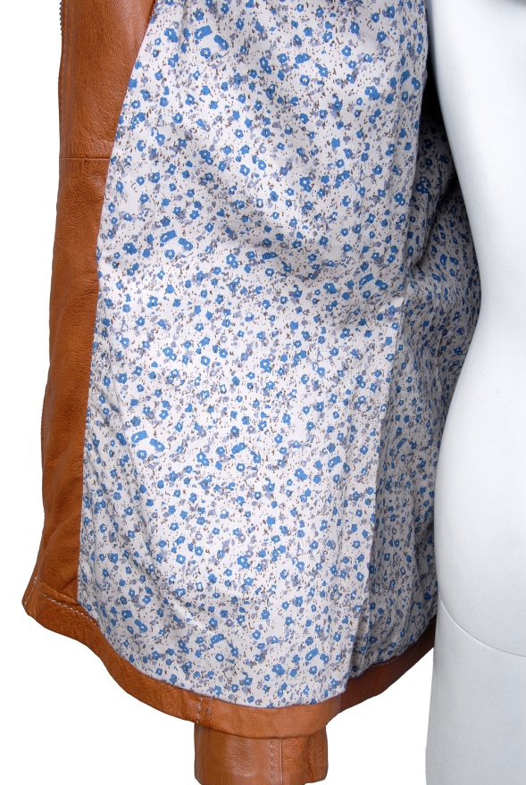 detail kožená bunda