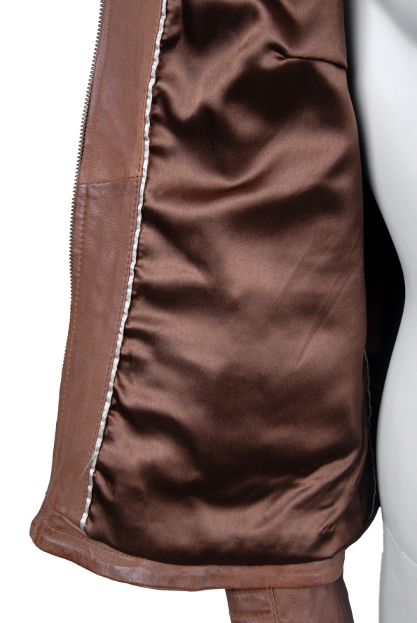 detail kožená bunda dámská