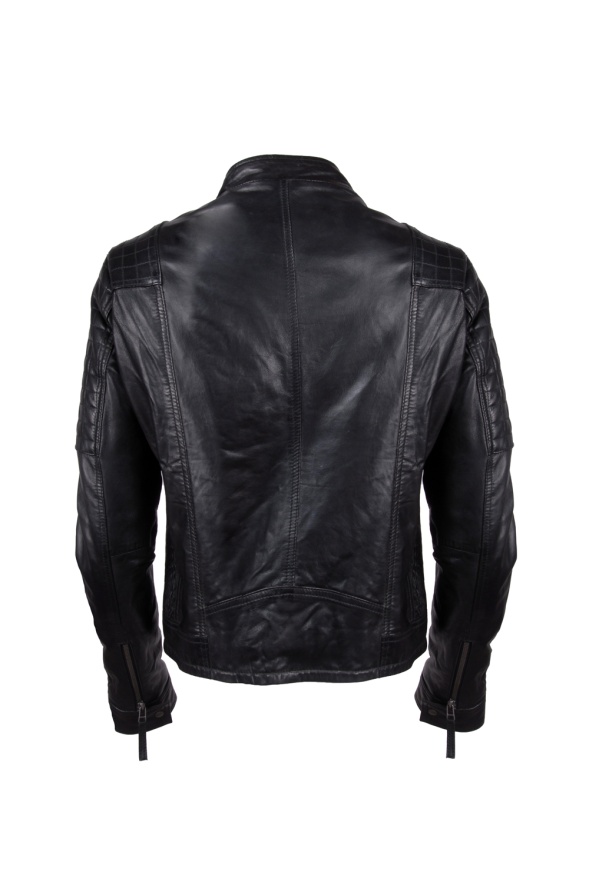 detail kožená bunda dámská