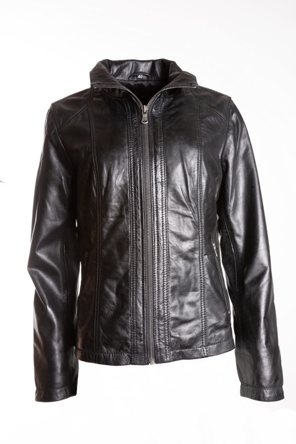 detail kožená dámská bunda